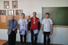 метание ножей, ,14-15 марта в Москве прошел Открытый Чемпионат Москвы по спортивному метанию ножа. Эти соревнования являются вторым этапом Кубка России по метанию ножа.   