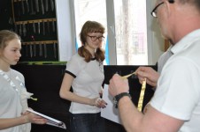 метание ножей, ,22 марта 2015 года в Москве прошло Первенство Москвы по спортивному метанию ножа среди детей до 16 лет.  