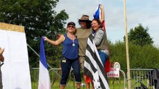 метание ножей, Женщины топор 5м,20-23 августа 2015 года в Нотингемшире, Великобритания, на родине Робина Гуда, прошел чемпионат мира по версии Европейской Ассоциации метателей ножей и топоров. В соревнованиях приняли участие более 130 спортсменов из 11 стран. Я собрал по различным источникам фотографии этого замечательного события. Фото Rosanna Beltracchi, Pascal Boucreux, Lynn Dakin Ball, Roland Meyer-Speicher и других
