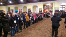 метание ножей, ,Фестиваль военного искусства казаков «Казарла» прошёл 12 декабря в Москве на базе конно-спортивного клуба «Измайлово». Десятки казаков с Дона, Кубани, Терека, Волги, из других регионов собрались тут, чтобы посостязаться в рубке, метании ножа, продемонстрировать мастерство владения кнутом. Свое умение метания ножей продемонстрировали и московские метатели. 