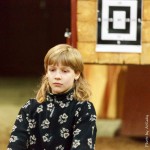 метание ножей, ,Фестиваль военного искусства казаков «Казарла» прошёл 12 декабря в Москве на базе конно-спортивного клуба «Измайлово». Десятки казаков с Дона, Кубани, Терека, Волги, из других регионов собрались тут, чтобы посостязаться в рубке, метании ножа, продемонстрировать мастерство владения кнутом. Свое умение метания ножей продемонстрировали и московские метатели. 