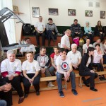 метание ножей, ,26-27 марта в Москве прошел Чемпионат Москвы по спортивному метанию ножа по правилам федерации Универсального боя. Всего было более 40 метателей.
Борьба получилась необычайно упорной, судьба сразу нескольких наград была определена при равном количестве набранных очков по последней серии. Предлагаю фотографии прошедшего турнира от Анны Кортуновой. 