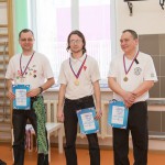 метание ножей, ,26-27 марта в Москве прошел Чемпионат Москвы по спортивному метанию ножа по правилам федерации Универсального боя. Всего было более 40 метателей.
Борьба получилась необычайно упорной, судьба сразу нескольких наград была определена при равном количестве набранных очков по последней серии. Предлагаю фотографии прошедшего турнира от Анны Кортуновой. 