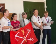 метание ножей, ,26-27 марта в Москве прошел Чемпионат Москвы по спортивному метанию ножа по правилам федерации Универсального боя. Всего было более 40 метателей.
Борьба получилась необычайно упорной, судьба сразу нескольких наград была определена при равном количестве набранных очков по последней серии. Предлагаю фотографии прошедшего турнира от Анны Кортуновой. 