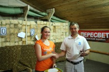 метание ножей, ,30.06.2016 Состоялся первый неоновый турнир по метанию ножа. Мероприятие проходило в полной темноте, но ножи подсвечены светодиодами, мишени освещались ультрафиолетом. 