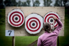 метание ножей, ,13-15 сентября 2013 года в Чехии в местечке Нивнице прошел Чемпионат Европы по метанию ножа и топора по версии Европейской Ассоциации Метателей.
Фотографии Richard Sunderland и с сайта еврометателей www.knifethrowing.info, www.messerwerfen.de 