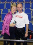 метание ножей, Юлия Гришунькина и Владимир Комаров,15-17 ноября 2013 года в городе Пушкино Московской области проходил Чемпионат Мира по спортивному метанию ножа федерации Unifight.