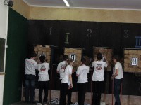 метание ножей, ,Первенство Москвы по спортивному метанию ножа среди детей до 16 лет. 16 марта 2014 года.
24 участника: 19 юношей и 5 девушек. Победители определялись в очень упорной борьбе с фантастическими совершенно результатами.
