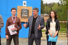 метание ножей, ,10-11 мая 2014 года в доме отдыха Космодром, недалеко от подмосковного Пушкино прошел Третий Звездный турнир по спортивному метанию ножа. 
Отличная организация: все было подготовлено отменно и соревнование доставило огромное удовольствие! А душевная атмосфера дала большой позитивный настрой участникам и зрителям!
Кроме этого, шесть стендов повысили динамику проведения соревнований . Расположение их выбрано отлично : солнце уже не будет докучать спортсменам в любое время дня.
Огромное спасибо за праздник ! 