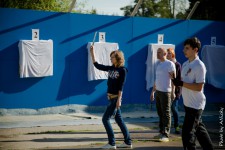 метание ножей, ,10-11 мая 2014 года в доме отдыха Космодром, недалеко от подмосковного Пушкино прошел Третий Звездный турнир по спортивному метанию ножа. 
Отличная организация: все было подготовлено отменно и соревнование доставило огромное удовольствие! А душевная атмосфера дала большой позитивный настрой участникам и зрителям!
Кроме этого, шесть стендов повысили динамику проведения соревнований . Расположение их выбрано отлично : солнце уже не будет докучать спортсменам в любое время дня.
Огромное спасибо за праздник ! 