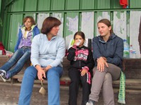 метание ножей, ,23-25 августа во французском городе Каллак прошел первый чемпионат мира по версии Европейской ассоциации метателей ножей. Это был настоящий праздник метания - съехалось более 150 участников. На центральном стадионе города стояло 12 стендов для основных упражнений и еще столько же для дополнительных. Финалы проходили в присутствии более 500 зрителей. Прекрасно организованное пространство, где и участники и зрители чувствовали себя свободно и комфортно.
Большое спасибо организаторам! 