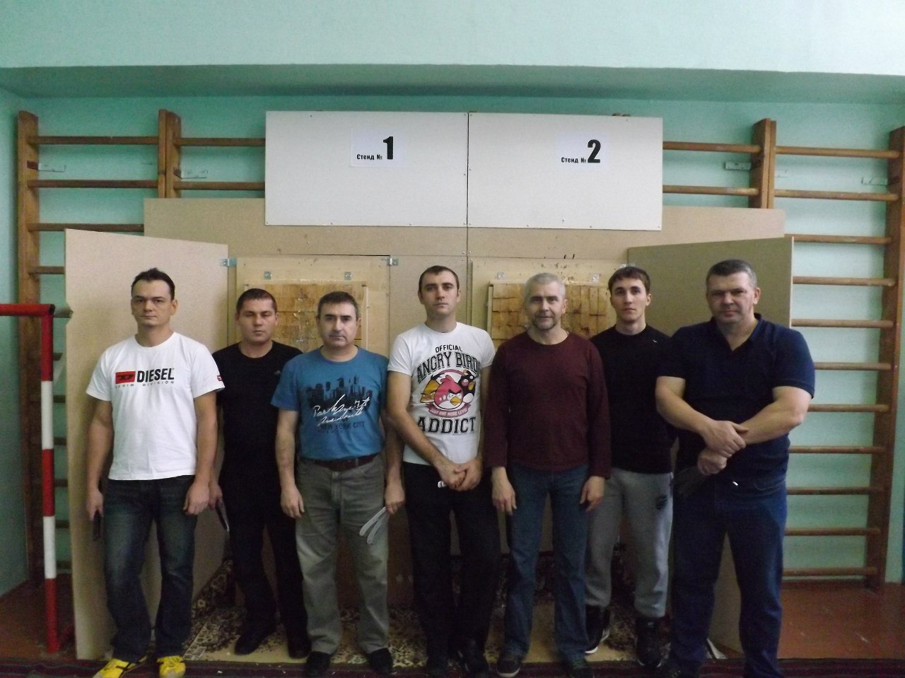 метание ножей, ,5 января состоялись первые соревнования по спортивному метанию ножа в городе Волжском, Волгоградской области. В соревнованиях приняли участие метатели из Волгограда, Волжского и Камышина. 