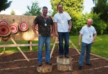 метание ножей, ,24-25 мая 2014 года в Баварии прошел турнир по метанию ножей и топоров, на котором отрабатывались новые метательные упражнения. 
Фотографии от Sergej Adams и Jiří Žižka. 