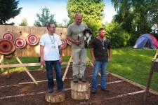 метание ножей, ,24-25 мая 2014 года в Баварии прошел турнир по метанию ножей и топоров, на котором отрабатывались новые метательные упражнения. 
Фотографии от Sergej Adams и Jiří Žižka. 