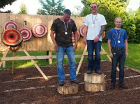 метание ножей, ,24-25 мая 2014 года в Баварии прошел турнир по метанию ножей и топоров, на котором отрабатывались новые метательные упражнения. 
Фотографии от Sergej Adams и Jiří Žižka. 