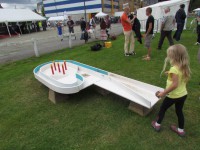 метание ножей, ,23-25 августа во французском городе Каллак прошел первый чемпионат мира по версии Европейской ассоциации метателей ножей. Это был настоящий праздник метания - съехалось более 150 участников. На центральном стадионе города стояло 12 стендов для основных упражнений и еще столько же для дополнительных. Финалы проходили в присутствии более 500 зрителей. Прекрасно организованное пространство, где и участники и зрители чувствовали себя свободно и комфортно.
Большое спасибо организаторам! 