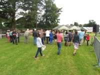 метание ножей, ,23-25 августа во французском городе Каллак прошел первый чемпионат мира по версии Европейской ассоциации метателей ножей. Это был настоящий праздник метания - съехалось более 150 участников. На центральном стадионе города стояло 12 стендов для основных упражнений и еще столько же для дополнительных. Финалы проходили в присутствии более 500 зрителей. Прекрасно организованное пространство, где и участники и зрители чувствовали себя свободно и комфортно.
Большое спасибо организаторам! 