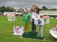 метание ножей, ,23-25 августа во французском городе Каллак прошел первый чемпионат мира по версии Европейской ассоциации метателей ножей. Это был настоящий праздник метания - съехалось более 150 участников. На центральном стадионе города стояло 12 стендов для основных упражнений и еще столько же для дополнительных. Финалы проходили в присутствии более 500 зрителей. Прекрасно организованное пространство, где и участники и зрители чувствовали себя свободно и комфортно.
Большое спасибо организаторам! 