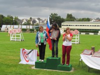 метание ножей, ,23-25 августа во французском городе Каллак прошел первый чемпионат мира по версии Европейской ассоциации метателей ножей. Это был настоящий праздник метания - съехалось более 150 участников. На центральном стадионе города стояло 12 стендов для основных упражнений и еще столько же для дополнительных. Финалы проходили в присутствии более 500 зрителей. Прекрасно организованное пространство, где и участники и зрители чувствовали себя свободно и комфортно.
Большое спасибо организаторам! 