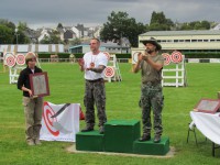 метание ножей, ,23-25 августа во французском городе Каллак прошел первый чемпионат мира по версии Европейской ассоциации метателей ножей. Это был настоящий праздник метания - съехалось более 150 участников. На центральном стадионе города стояло 12 стендов для основных упражнений и еще столько же для дополнительных. Финалы проходили в присутствии более 500 зрителей. Прекрасно организованное пространство, где и участники и зрители чувствовали себя свободно и комфортно.
Большое спасибо организаторам! 