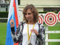 метание ножей, ,23-25 августа во французском городе Каллак прошел первый чемпионат мира по версии Европейской ассоциации метателей ножей. Это был настоящий праздник метания - съехалось более 150 участников. На центральном стадионе города стояло 12 стендов для основных упражнений и еще столько же для дополнительных. Финалы проходили в присутствии более 500 зрителей. Прекрасно организованное пространство, где и участники и зрители чувствовали себя свободно и комфортно.
Большое спасибо организаторам! 