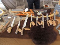 метание ножей, ,23-25 августа во французском городе Каллак прошел первый чемпионат мира по версии Европейской ассоциации метателей ножей. Это был настоящий праздник метания - съехалось более 150 участников. На центральном стадионе города стояло 12 стендов для основных упражнений и еще столько же для дополнительных. Финалы проходили в присутствии более 500 зрителей. Прекрасно организованное пространство, где и участники и зрители чувствовали себя свободно и комфортно.
Большое спасибо организаторам! 