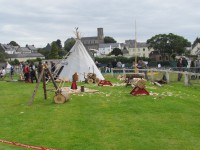 метание ножей, ,23-25 августа во французском городе Каллак прошел первый чемпионат мира по версии Европейской ассоциации метателей ножей. Это был настоящий праздник метания - съехалось более 150 участников. На центральном стадионе города стояло 12 стендов для основных упражнений и еще столько же для дополнительных. Финалы проходили в присутствии более 500 зрителей. Прекрасно организованное пространство, где и участники и зрители чувствовали себя свободно и комфортно.
Большое спасибо организаторам! 