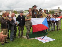 метание ножей, ,23-25 августа во французском городе Каллак прошел первый чемпионат мира по версии Европейской ассоциации метателей ножей. Это был настоящий праздник метания - съехалось более 150 участников. На центральном стадионе города стояло 12 стендов для основных упражнений и еще столько же для дополнительных. Финалы проходили в присутствии более 500 зрителей. Прекрасно организованное пространство, где и участники и зрители чувствовали себя свободно и комфортно.
Большое спасибо организаторам! 
