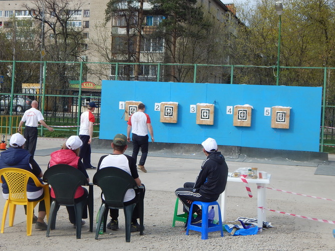 метание ножей, ,1-2 мая 2016 года в городе Пушкино Московской области прошел пятый Звездный турнир по метанию ножа. В этом году в соревнованиях приняли участие более 70 метателей из разных городов и даже стран! Победители определялись в очень упорной и суровой борьбе. Большой фотоотчет о прошедшем событии. 
