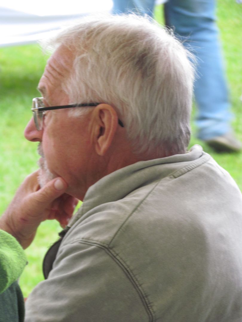 метание ножей, ,23-25 августа во французском городе Каллак прошел первый чемпионат мира по версии Европейской ассоциации метателей ножей. Это был настоящий праздник метания - съехалось более 150 участников. На центральном стадионе города стояло 12 стендов для основных упражнений и еще столько же для дополнительных. Финалы проходили в присутствии более 500 зрителей. Прекрасно организованное пространство, где и участники и зрители чувствовали себя свободно и комфортно.
Большое спасибо организаторам! 